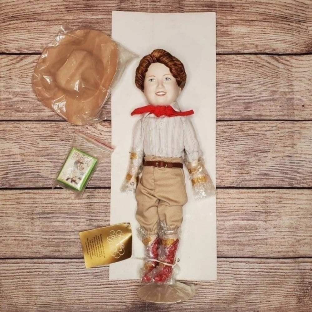 Vintage Franklin Heirloom Borax collector's Porcelain doll